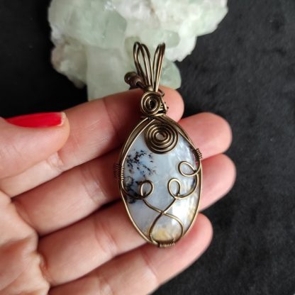 Collier en Agate dendritique , fil et perles de cuivre - 6 x 2,5 cm – Image 2