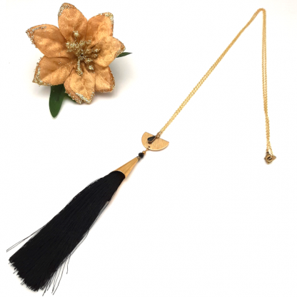 Sautoir long pompon noir bohème chic – Image 2
