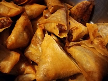 Samoussa au boeuf/pommes de terre curry( 3/4 pièces selon le poids) – Image 2