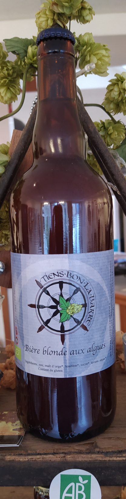 Bière blonde aux algues