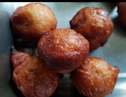 Beignets 5 pièces ( petits Bofrotos) ..